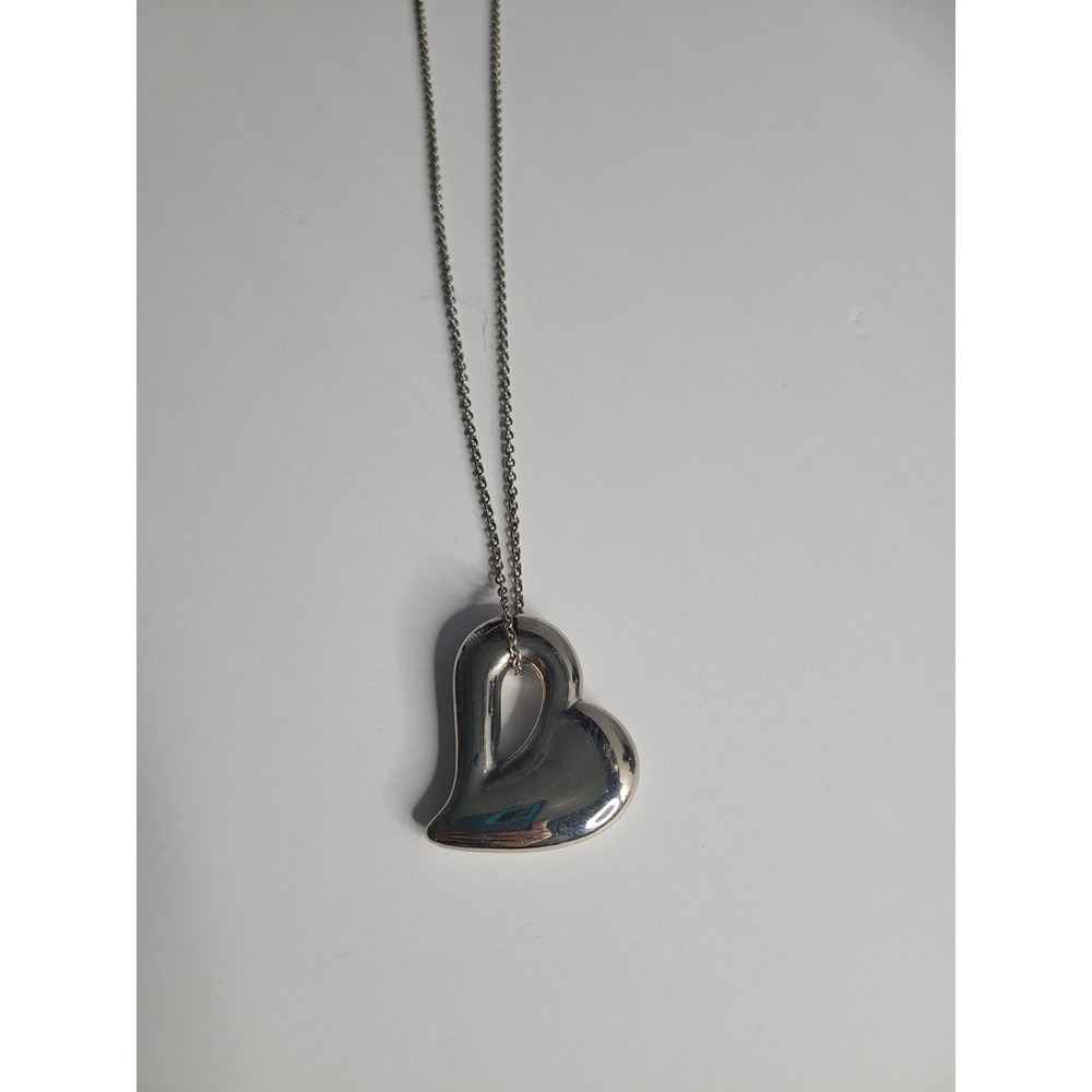 Silver‎ Tone Open Heart Pendant Necklace Polished Sculptural Minimalist Jewelry